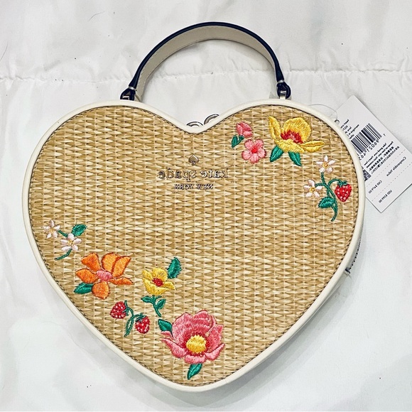 NWT Kate Spade love shack Heart-Shaped Straw Bag with Floral Embroidery - Picture 5 of 8